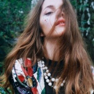 Meet your Posher, Carrie